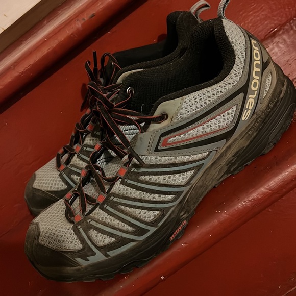 Salomon Hiking Shoes - Picture 3 of 5